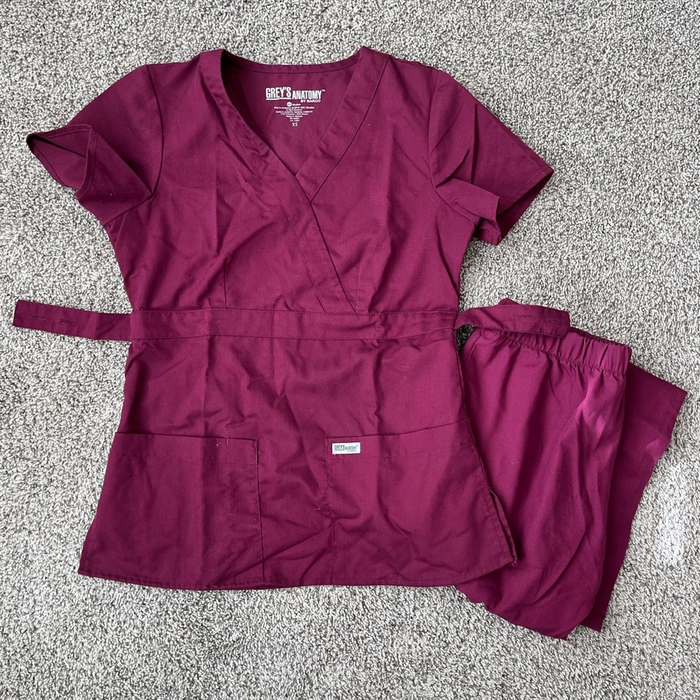 Grey's Anatomy Women's Scrub Set - Deep Purple Size Small